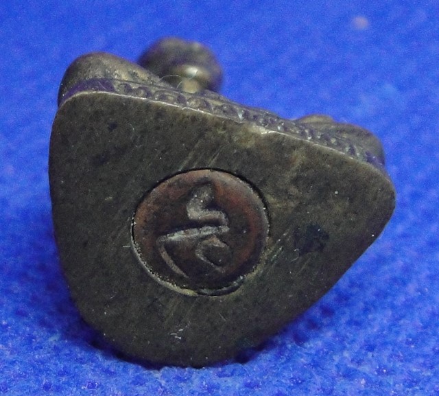 หลวงพ่อโต วัดบางม่วง