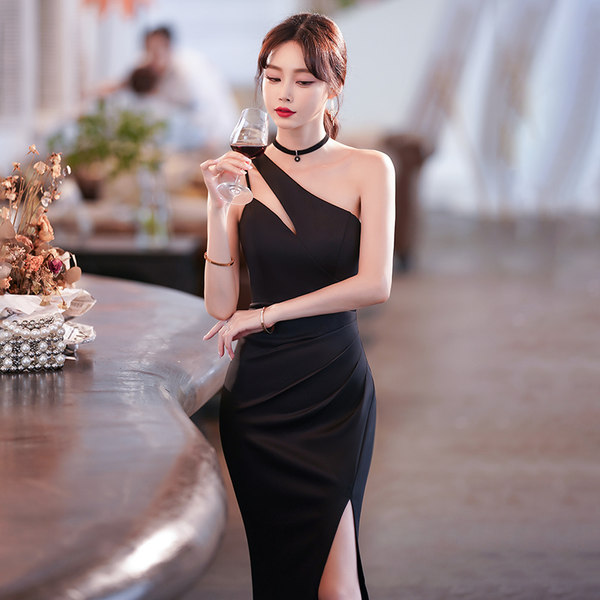 ชุดราตรี ชุดราตรีสวยหรู แบบ ทันสมัย Evening dress