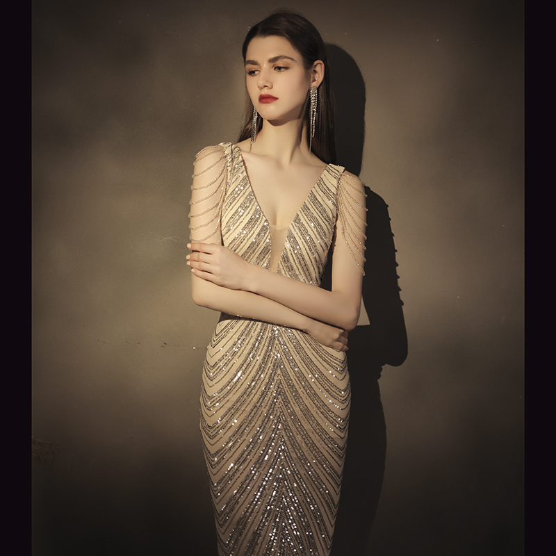 ชุดราตรี ชุดราตรีสวยหรู แบบ ทันสมัย Evening dress