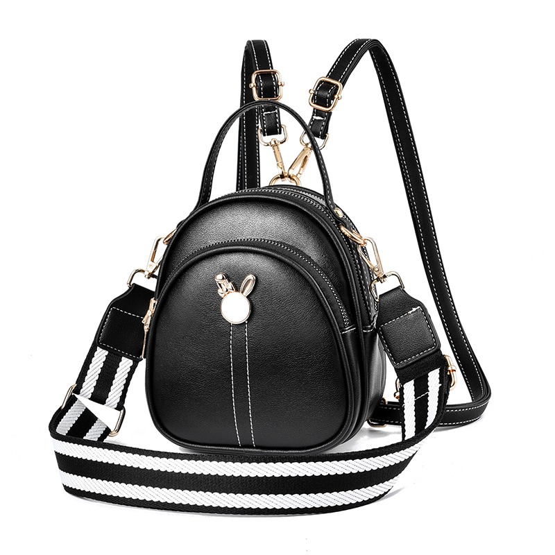 กระเป๋าสะพายข้างผู้หญิง กระเป๋าแฟชั่น By AKAF