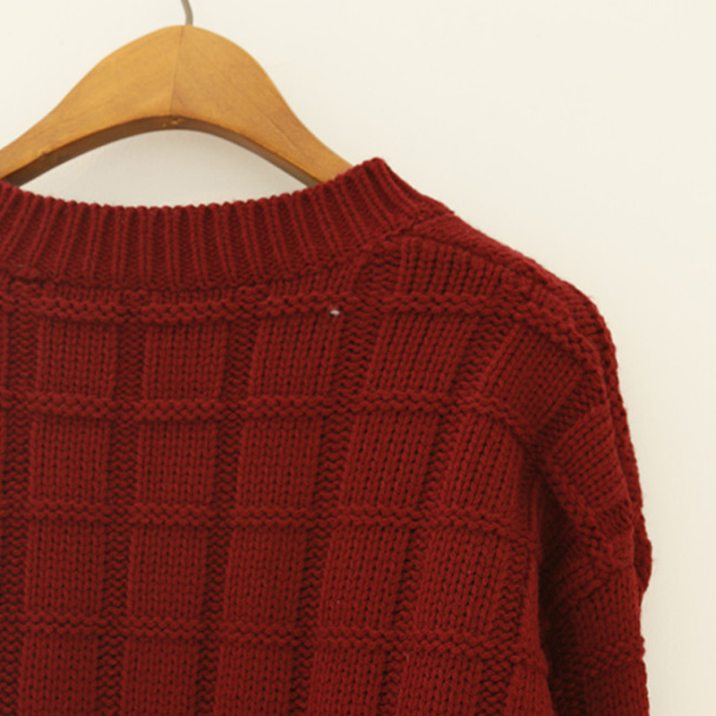 Sweater เสื้อไหมพรมถัก ลายตาราง สีแดงไวน์ พร้อมส่งจ้า สีแดงไวน์