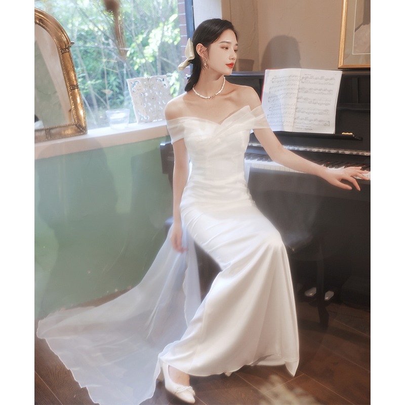 ชุดราตรี ชุดราตรีสวยหรู แบบ ทันสมัย Evening dress