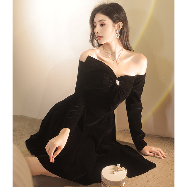 ชุดราตรี ชุดราตรีสวยหรู แบบ ทันสมัย Evening dress