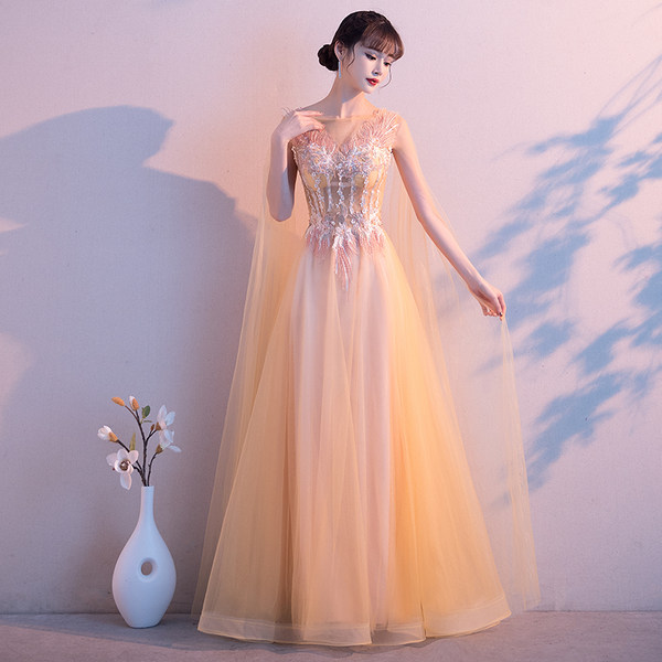 ชุดราตรี ชุดราตรีสวยหรู แบบ ทันสมัย Evening dress