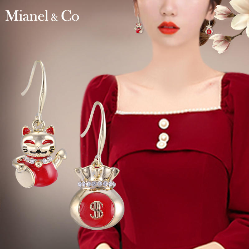 ต่างหู ตุ้มหูแฟชั่น By Mianel &Co