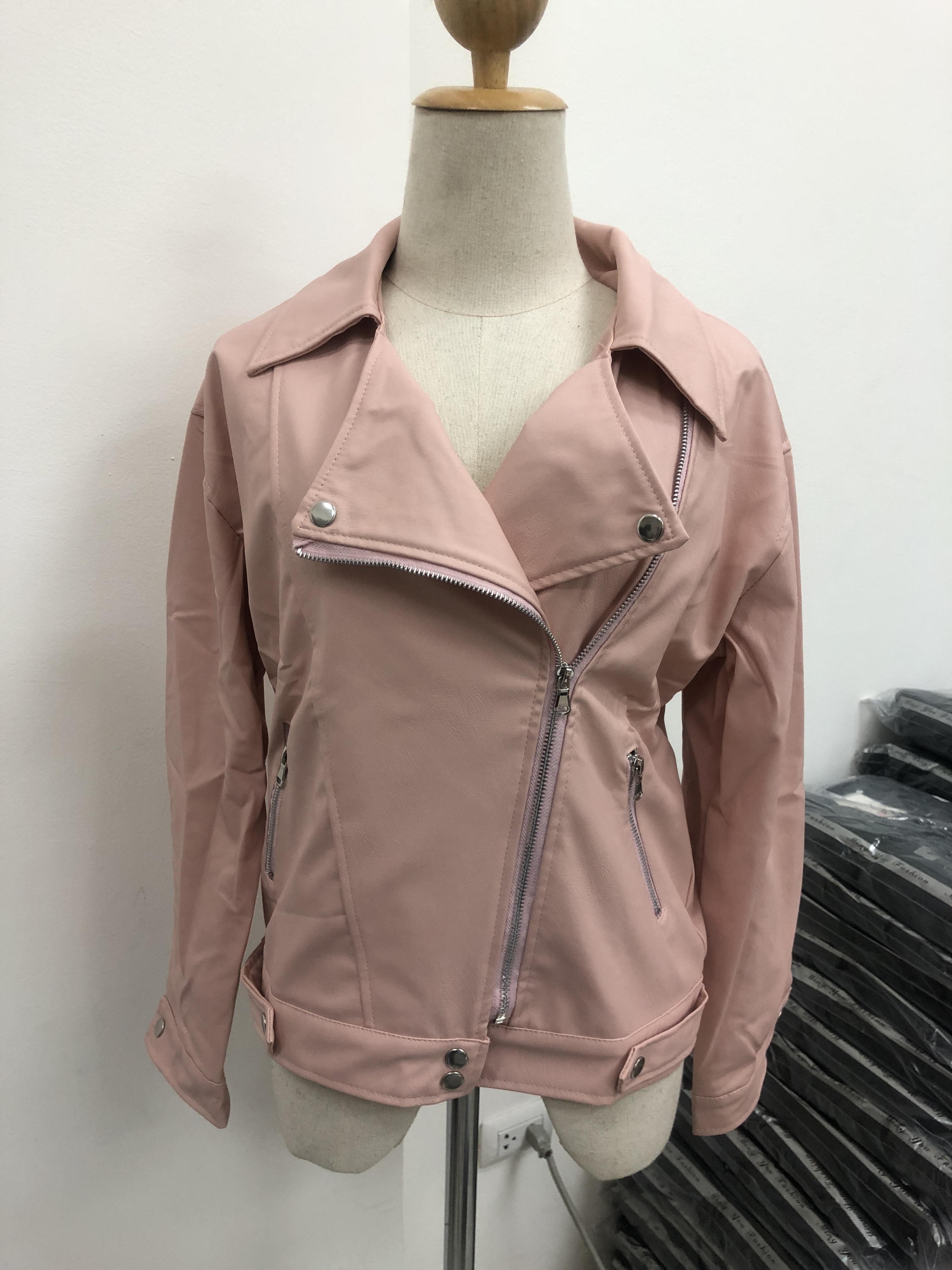 แจ็คเก็ตหนัง ทรงสวย งานคุณภาพดี เก๋ไก๋ พร้อมส่งเลยจ้า pink