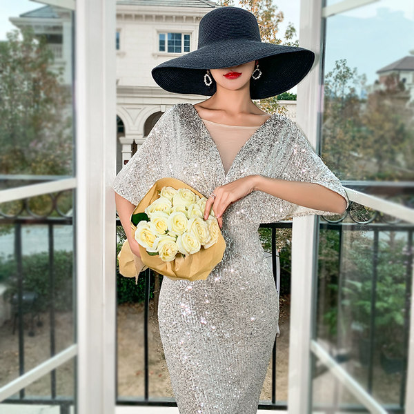 ชุดราตรี ชุดราตรีสวยหรู แบบ ทันสมัย Evening dress