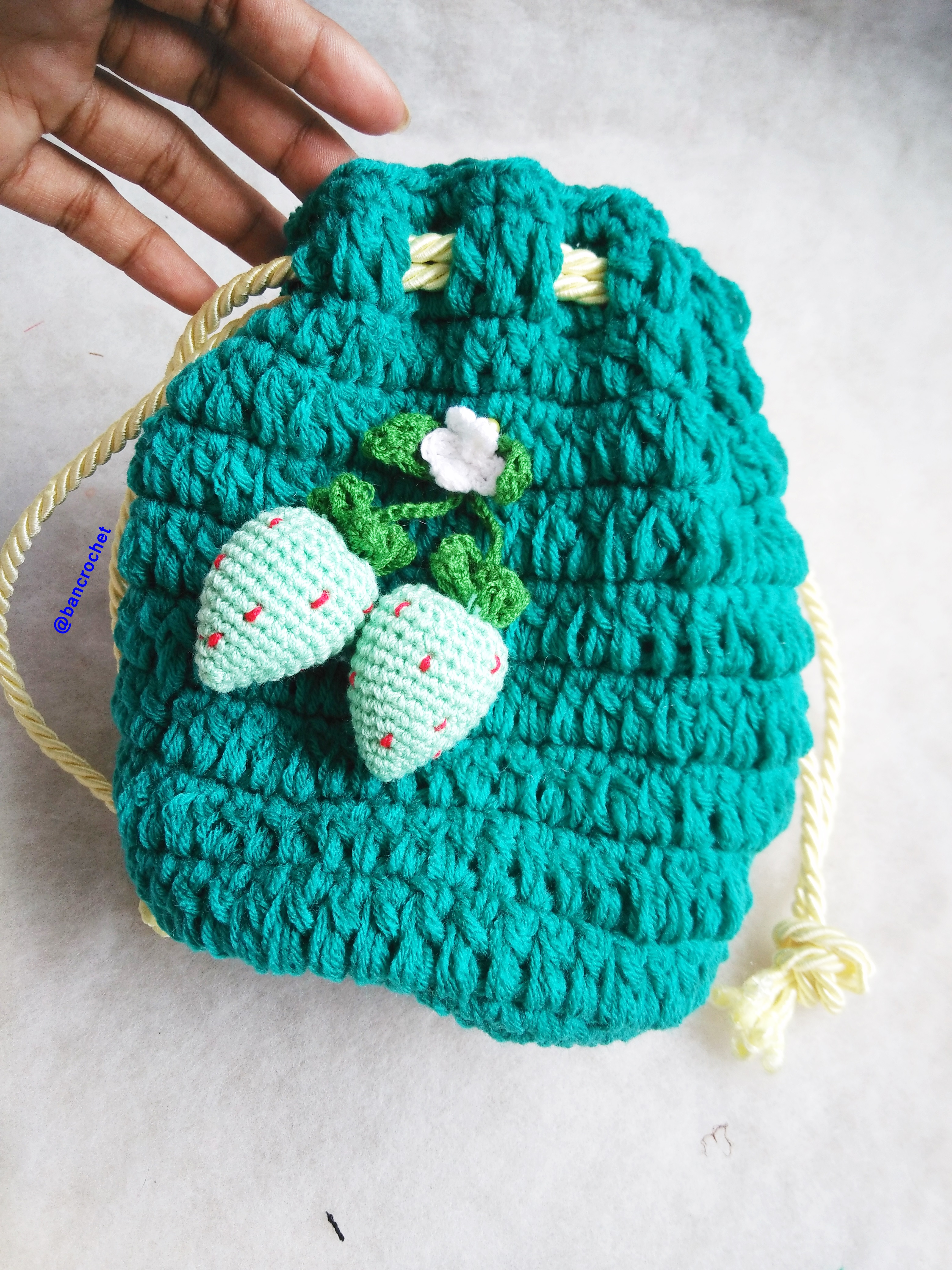 Bancrochet กระเป่าหูรูดถักโครเชต์ crochet bucket bags เขียว 5.5x4 นิ้ว