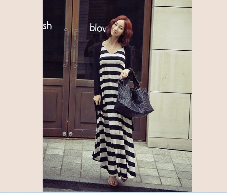 เสื้อคลุมตัวยาว ทรงสวย พร้อมส่ง สีดำ ผ้าดีค่ะ ดำ