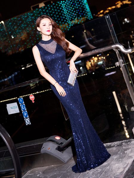 ชุดราตรี ชุดราตรีสวยหรู แบบ ทันสมัย Evening dress