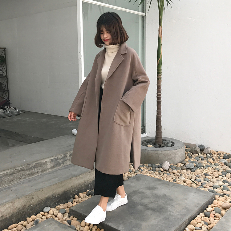 OverCoat เสื้อโค้ทกันหนาว สไตล์เกลหลี ทรงโคล่งสีกะปิ ผ่าข้าง ผ้าวูลผสมเนื้อดี บุซับในฟกันลม พร้อมส่ง same pic
