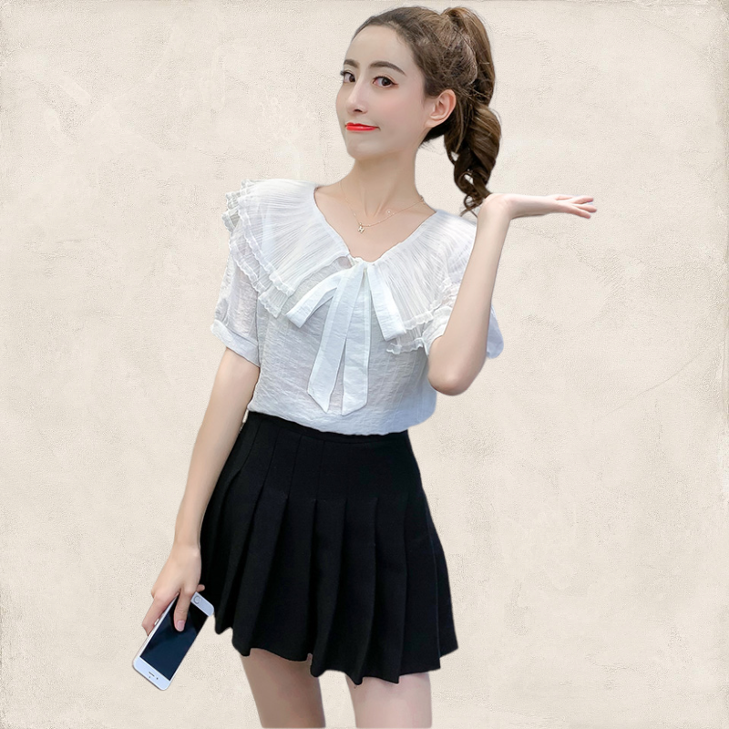 Blouse3880 เสื้อคอวีผูกโบว์ แต่งปกลูกไม้เพิ่มดีเทลความน่ารัก ผ้าโพลีเกรดพรีเมียมเนื้อดีมีน้ำหนักนุ่มใส่สบาย งานสวยน่ารักเต็มสิบ แมทช์กับอะไรก็เข้า ใส่เที่ยว/ใส่ทำงานได้ มี 2 สี ขาว, เขียว