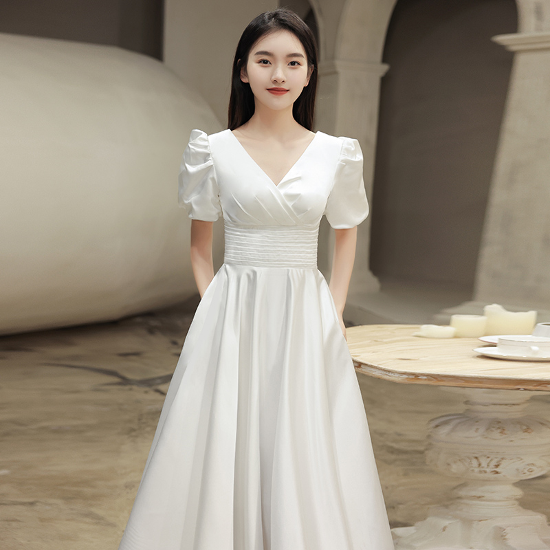 ชุดราตรี ชุดราตรีสวยหรู แบบ ทันสมัย Evening dress