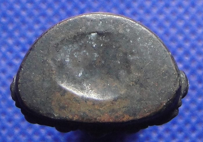 พระกริ่งก้นถ้วย