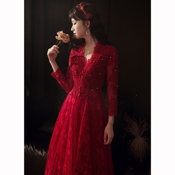 ชุดราตรี ชุดราตรีสวยหรู แบบ ทันสมัย Evening dress