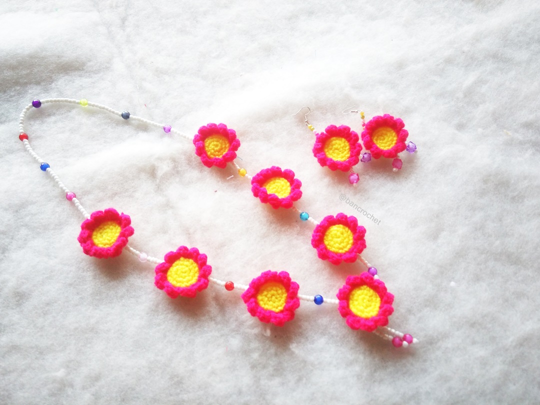 Bancrochet สร้อยคอุถักโครเชต์ necklace crochet สีชมพู 17 นิ้ว