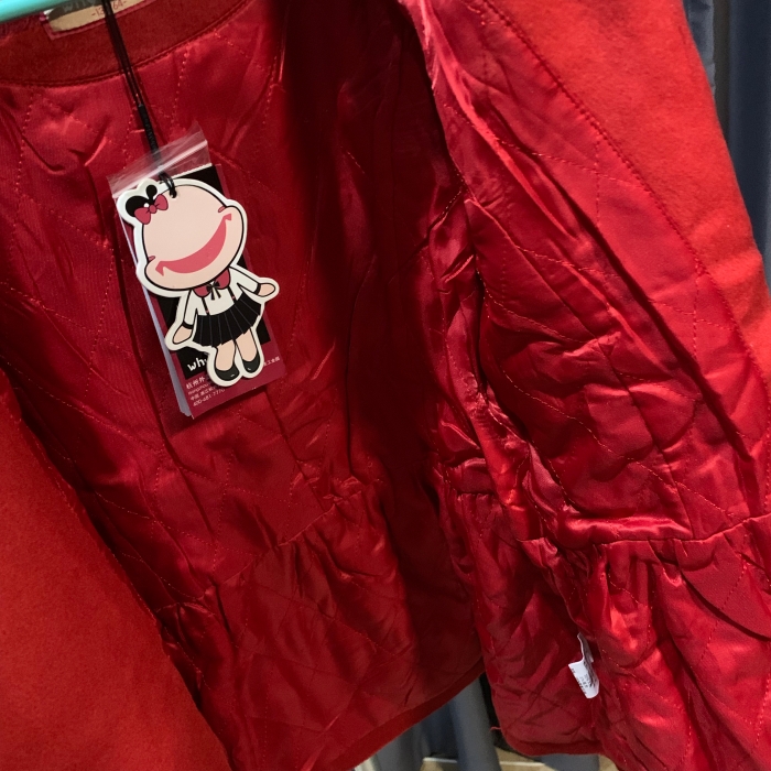 เสื้อโค้ทเด็ก เสื้อกันหนาวเด็ก พร้อมฮู้ดลายสก๊อต บุซับในกันลมอย่างดี น่ารักมากๆค่ะ สีแดง