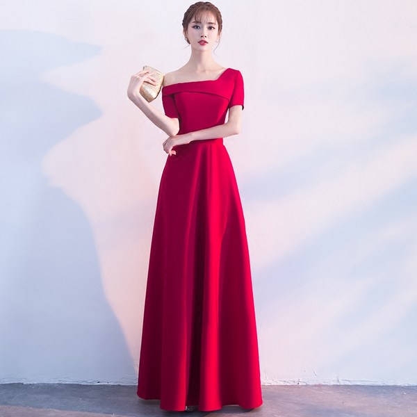 ชุดราตรี ชุดราตรีสวยหรู แบบ ทันสมัย Evening dress