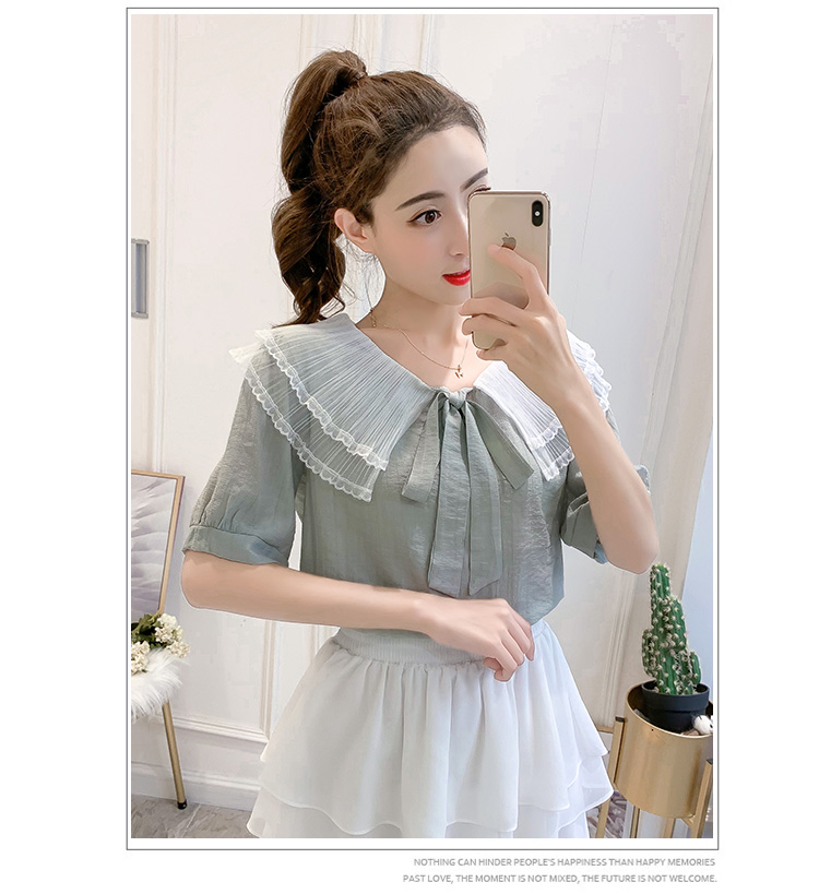 Blouse3880 เสื้อคอวีผูกโบว์ แต่งปกลูกไม้เพิ่มดีเทลความน่ารัก ผ้าโพลีเกรดพรีเมียมเนื้อดีมีน้ำหนักนุ่มใส่สบาย งานสวยน่ารักเต็มสิบ แมทช์กับอะไรก็เข้า ใส่เที่ยว/ใส่ทำงานได้ มี 2 สี ขาว, เขียว