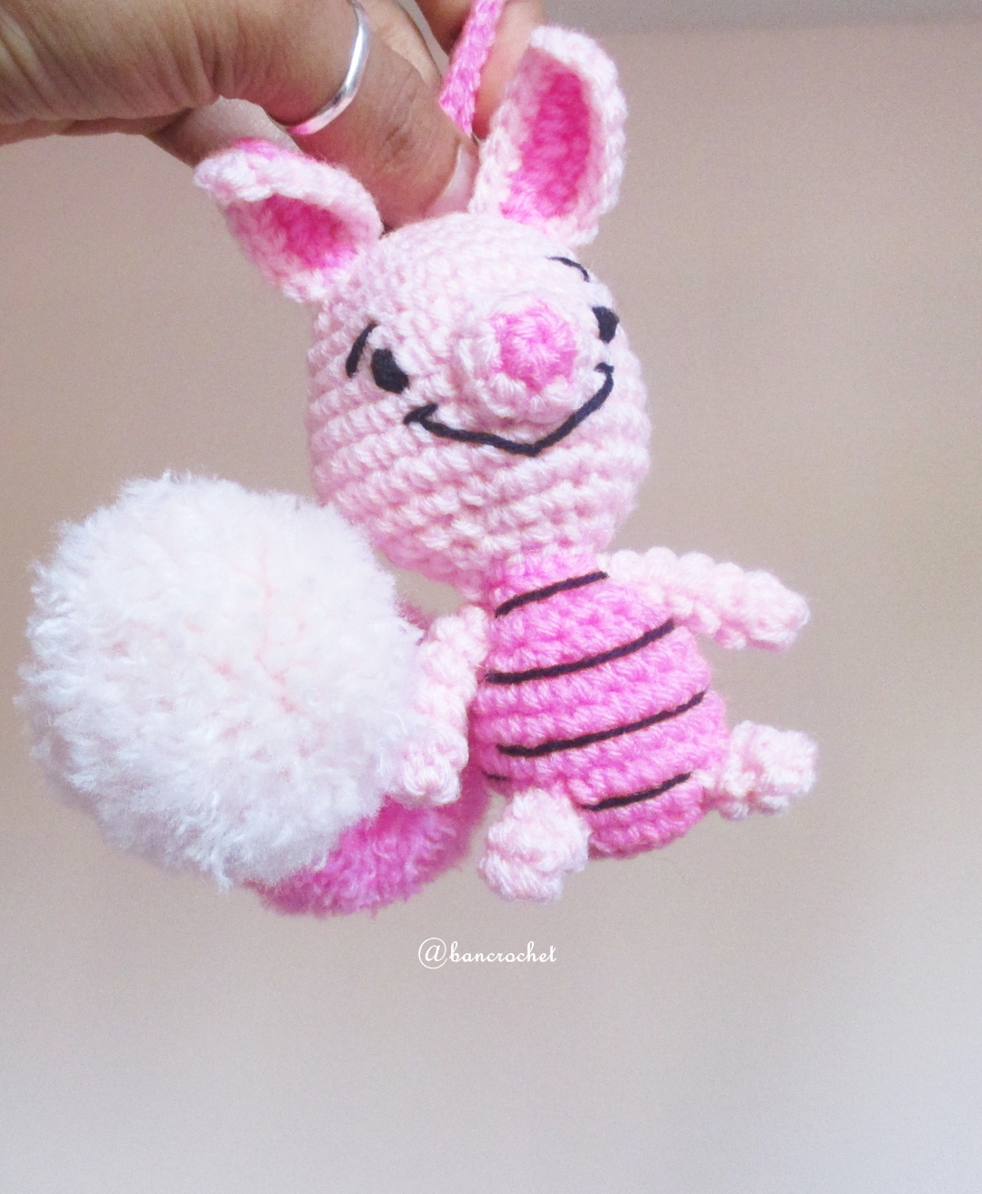 พวงกุญแจตุ๊กตาพิกเลท dolls pom pom amigurumi crochet keychain