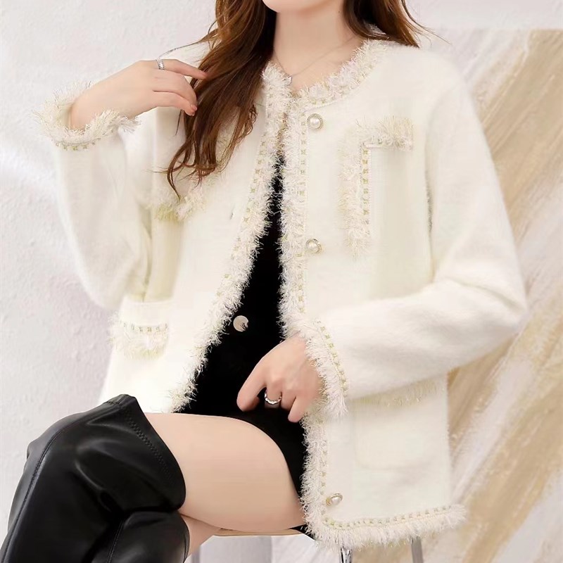 เสื้อโค้ทสไตล์ Chanel สำหรับผู้หญิง แบบใหม่ฤดูใบไม้ร่วง/ฤดูหนาว ปี 2025 เสื้อสเวตเตอร์สำหรับผู้หญิง เสื้อคาร์ดิแกนถักขนมิงค์แคชเมียร์