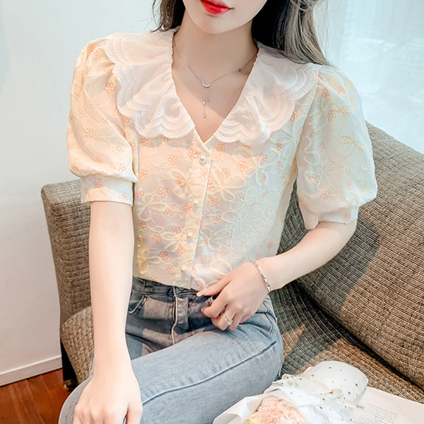 เสื้อลูกไม้ แขนสั้น