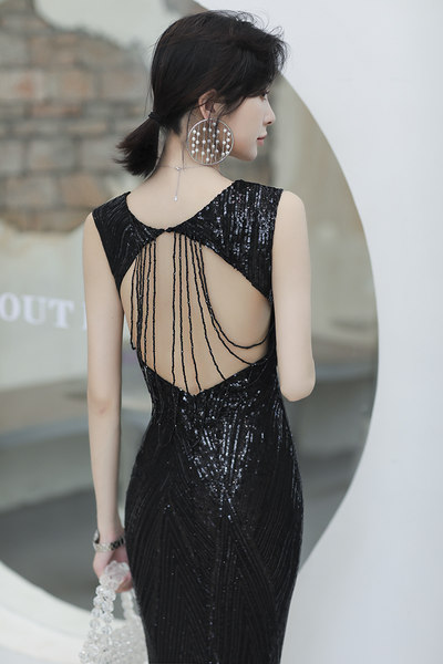 ชุดราตรี ชุดราตรีสวยหรู แบบ ทันสมัย Evening dress