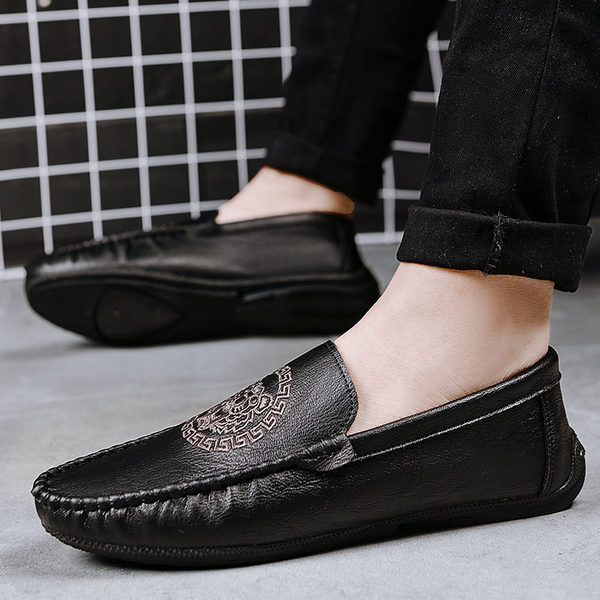 รองเท้าหนังผู้ชาย มีไซส์39-44 รองเท้าโลฟเฟอร์ชาย Slip-On Shoes