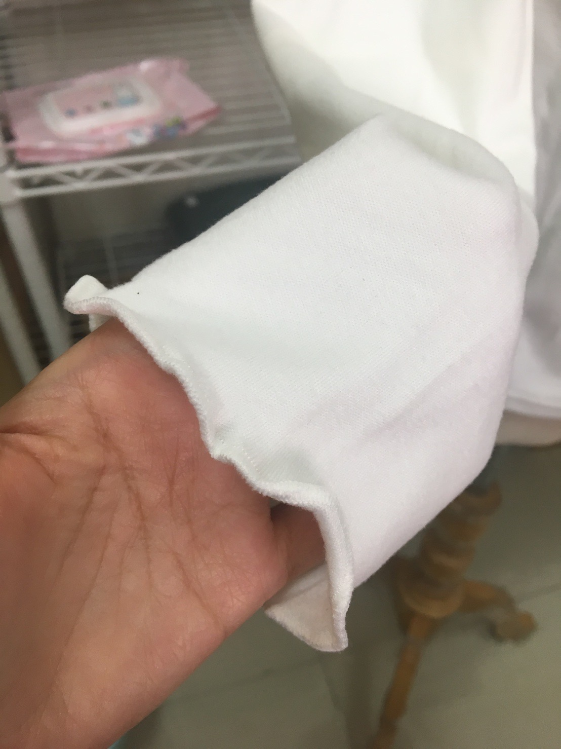 HEATTECH (ฮีทเทค คอเต่าหยัก นุ่ม) เสื้อแขนยาวแต่งปลายแขน/คอ หวานๆ ใช้ใส่เพิ่มความอุ่นด้านใน กันหนาว เนื้อผ้ายืดได้เยอะ เป็นผ้าสำลีนุ่มๆทั้งในและนอก