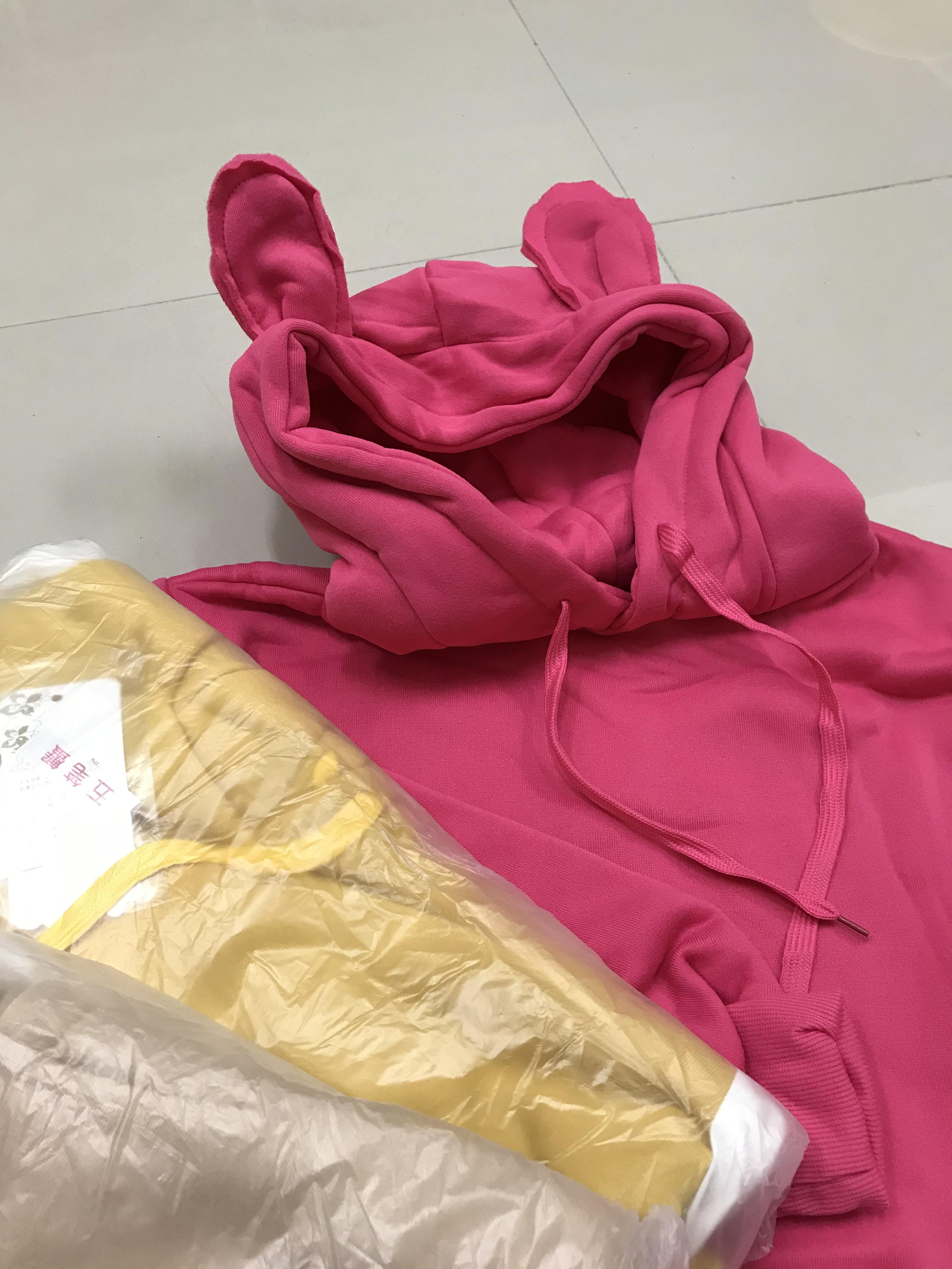 เสื้อกันหนาวฮู้ดดี้ แฟชั่นเกาหลี หูหมี ผ้าเนื้อนุ่ม ด้านในเป็นผ้าสำลี กันหนาวได้จ้า พร้อมส่ง งานจริงในภาพสุดท้าย ครีม