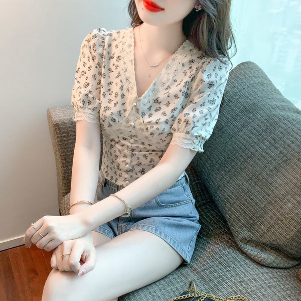 เสื้อลูกไม้ แขนสั้น