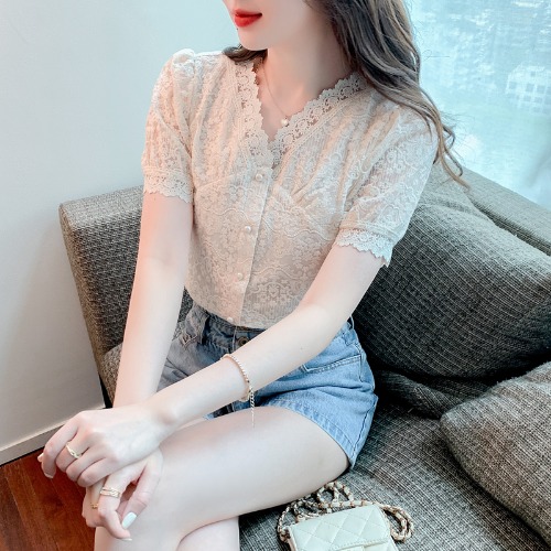 เสื้อลูกไม้ แขนสั้น