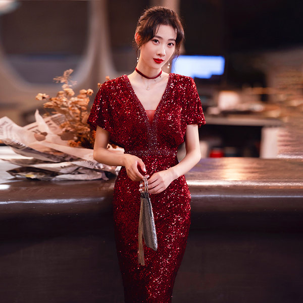 ชุดราตรี ชุดราตรีสวยหรู แบบ ทันสมัย Evening dress