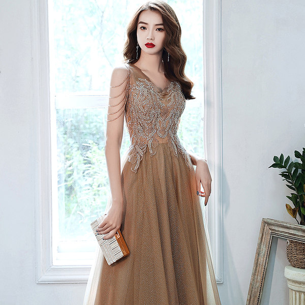 ชุดราตรี ชุดออกงาน ดีไซน์หรู แบรนด์ Angel