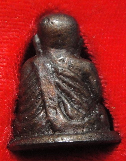 หลวงพ่อเงิน ปืนแตก