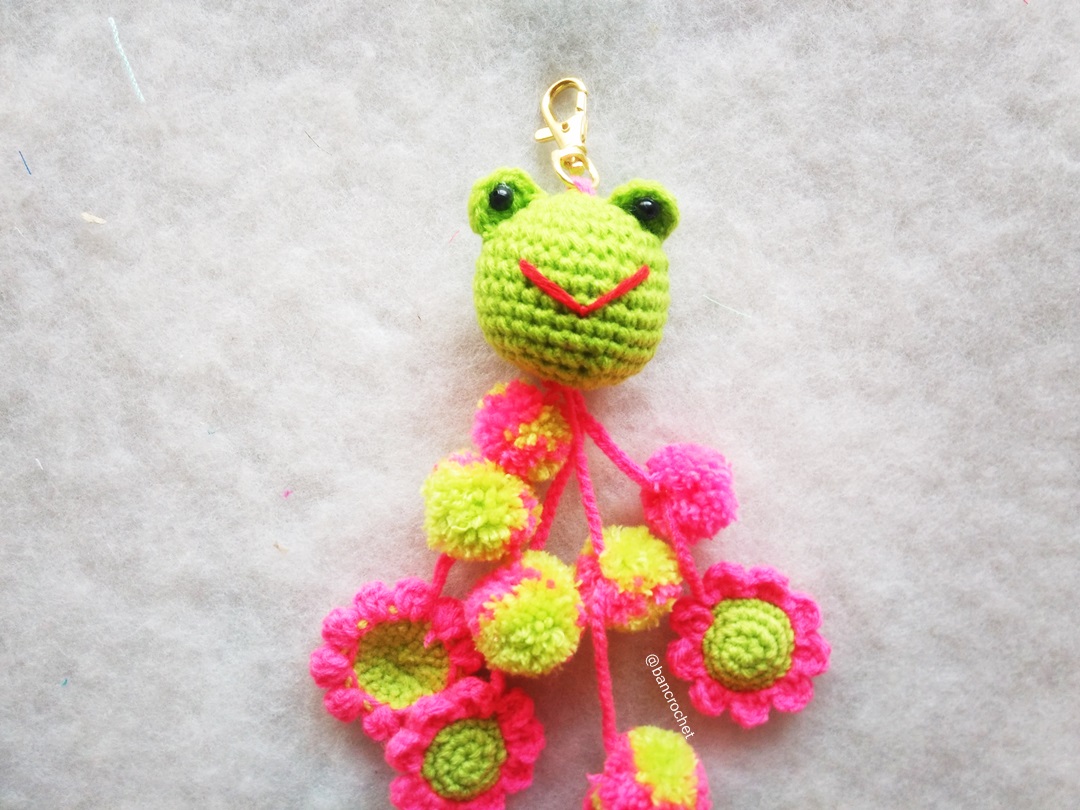 Bancrochet พวงกุญแจห้อยกระเป๋าเคโระน้อย kero sunflowers keychains สีเขียว 10 นิ้ว