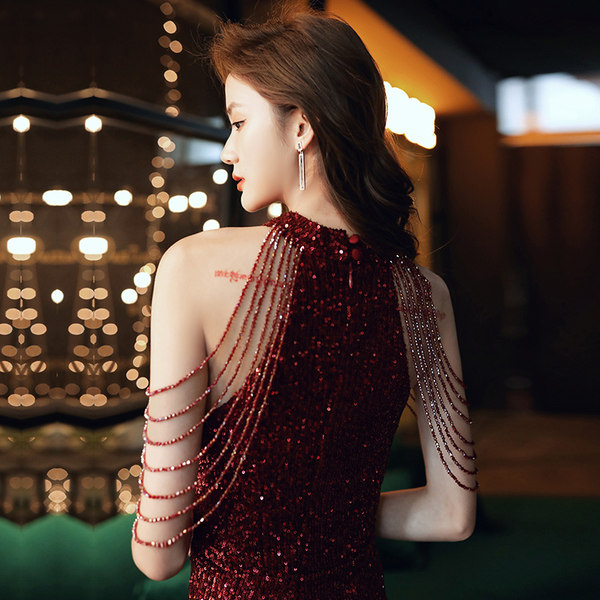 ชุดราตรี ชุดราตรีสวยหรู แบบ ทันสมัย Evening dress