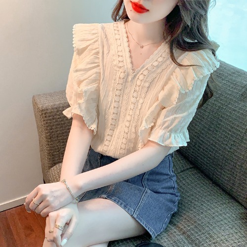 เสื้อลูกไม้ แขนสั้น