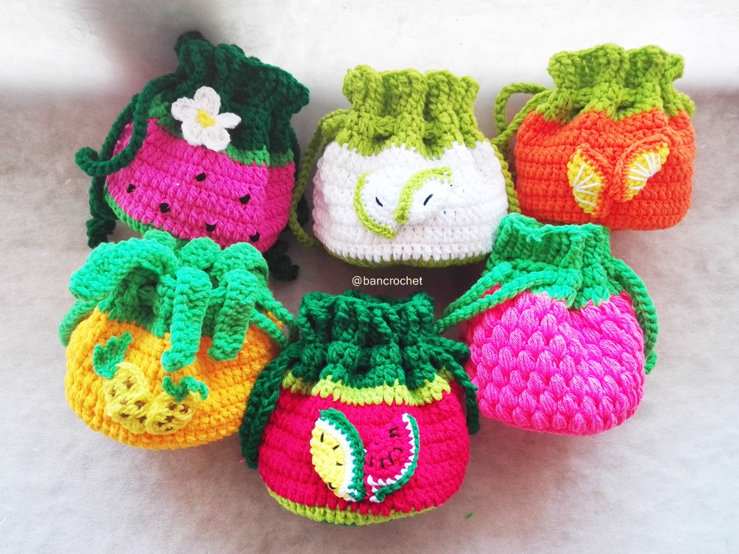 Bancrochet ราคาส่ง กระเป่าถักโครเชต์ crochet bags wholesale สีหลากสี 6x6 นิ้ว