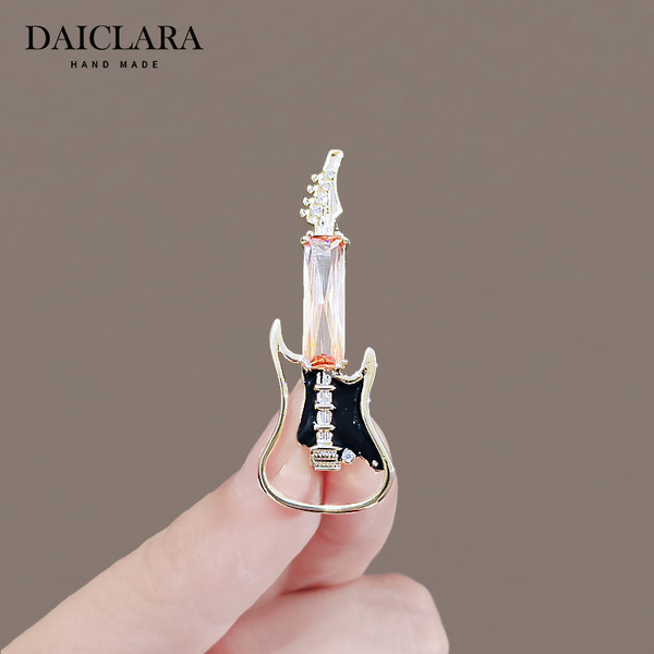 เข็มกลัด เข็มกลัดสวยๆ เข็มกลัดติดเสื้อ Brooch