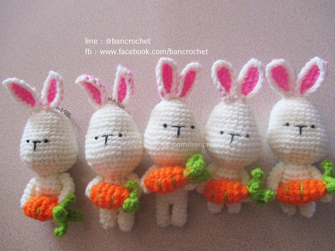 พวงกุญแจกระต่ายหลากสี