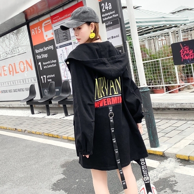 เสื้อแจ็คเก็ตยีนส์ เสื้อยีนส์ผู้หญิงเทห์ๆ