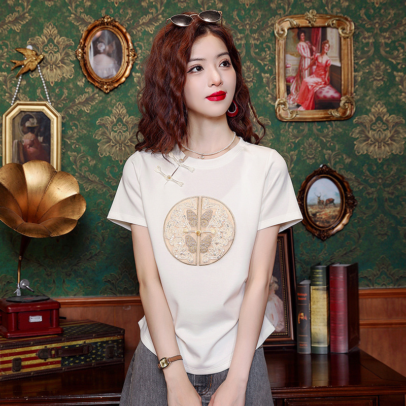 เสื้อเชิ้ตผู้หญิงใส่ทํางาน 390 บาทต่อชิ้น ฟรีค่าจัดส่ง