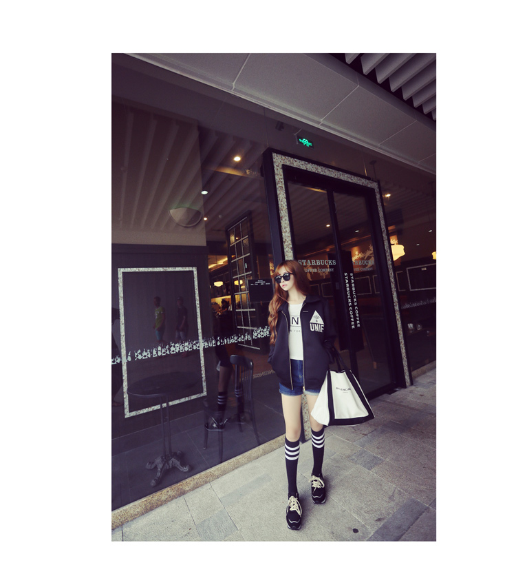 เสื้อคลุมเบสบอล ทรงสวยสีดำ ปักลายเท่ๆ พร้อมส่ง same pic