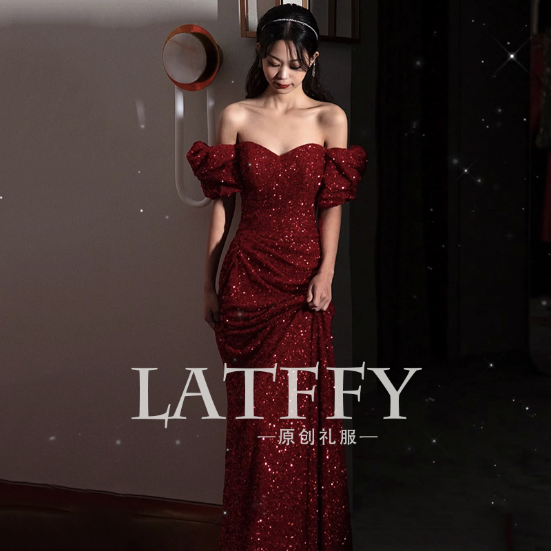 ชุดราตรี ชุดราตรีสวยหรู แบบ ทันสมัย Evening dress