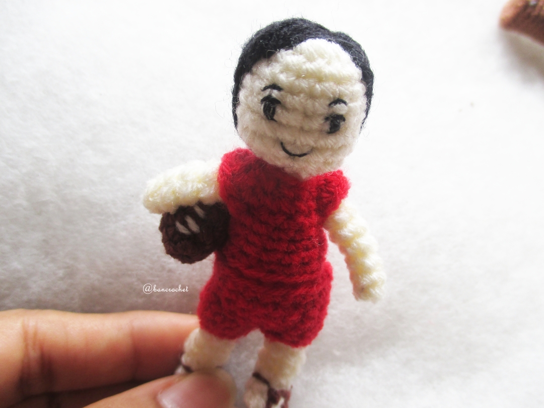ตุ๊กตานักกีฬารักบี้จิ๋วถักโครเชต์ ขนาด 3 นิ้ว mini doll rugby amigurumi crochet 3 inches
