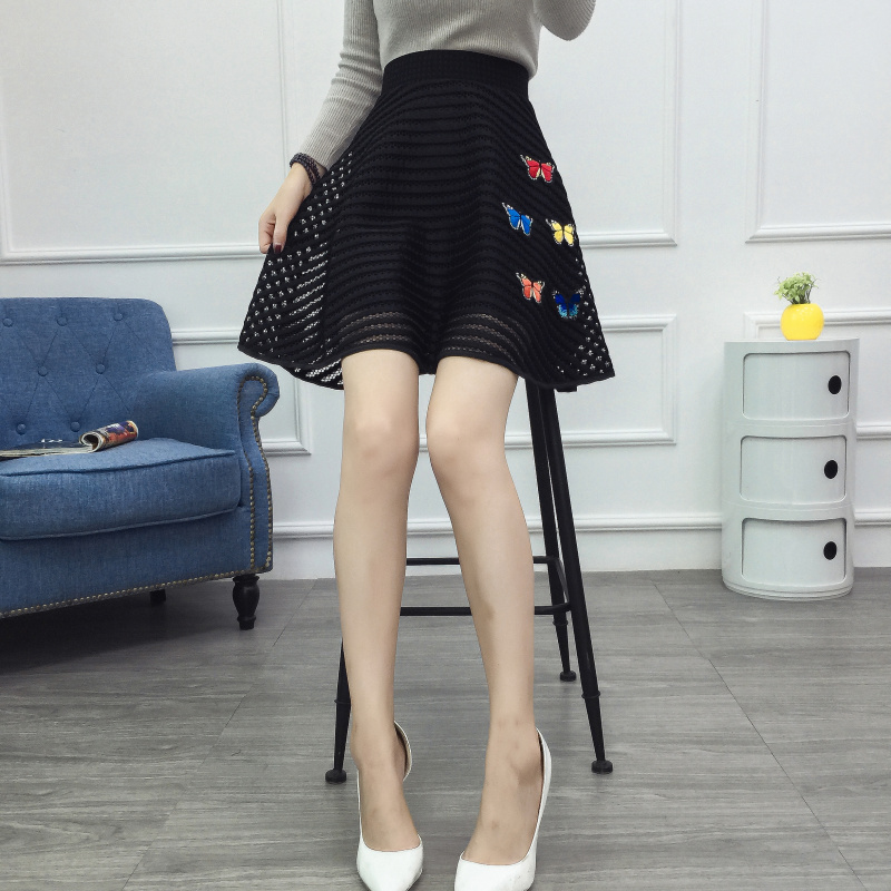Skirt340 กระโปรงบานซิปหลังมีซับในผ้าตาข่ายเนื้อหนาสวยสีดำ งานแต่งรูปผีเสื้อ 3D เก๋ๆ แบบไม่ซ้ำใคร งานสวยแมทช์กับเสื้อทรงไหนก็น่ารัก