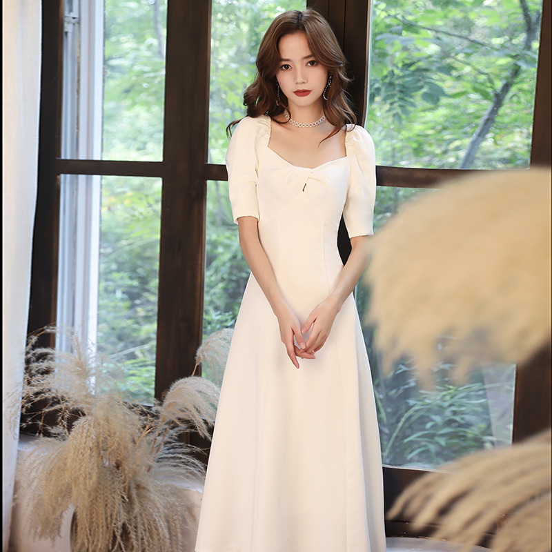 ชุดราตรี ชุดราตรีสวยหรู แบบ ทันสมัย Evening dress