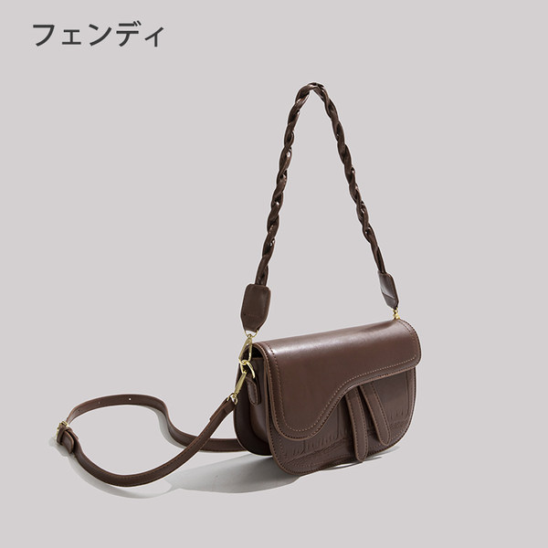 กระเป๋าสะพายข้างผู้หญิง กระเป๋าสะพายสไตล์เกาหลี By Japanese フェンディ authentic bag