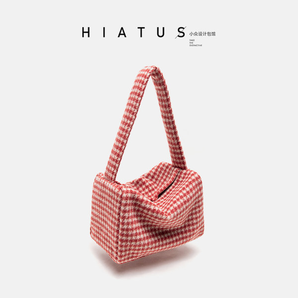 กระเป๋าสะพายข้างผู้หญิง กระเป๋าแบรนด์ HIATUS
